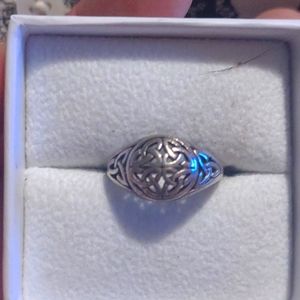 Vintage Celtics knot sterling silver ring